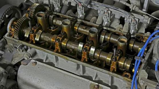 Torque On Valve Cover Bolts; All You Need to Know.
How Tight Should Valve Cover Bolts Be?